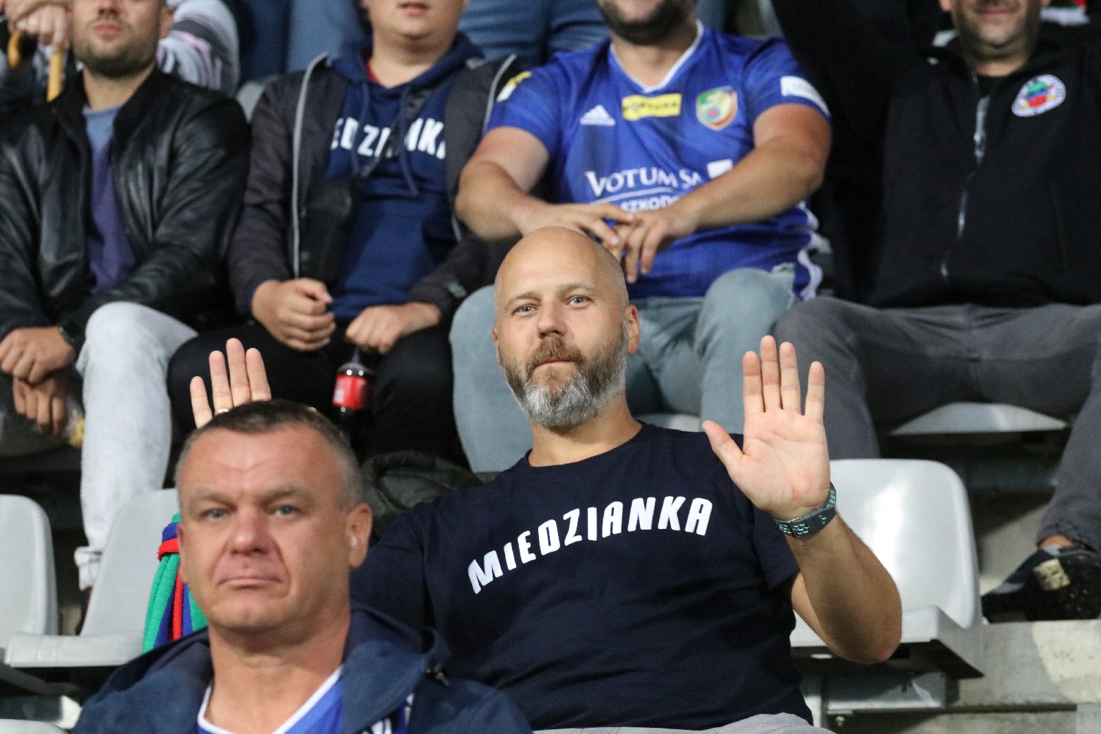 Mimo deszczu na trybunach zasiadło ponad cztery tysiące kibiców