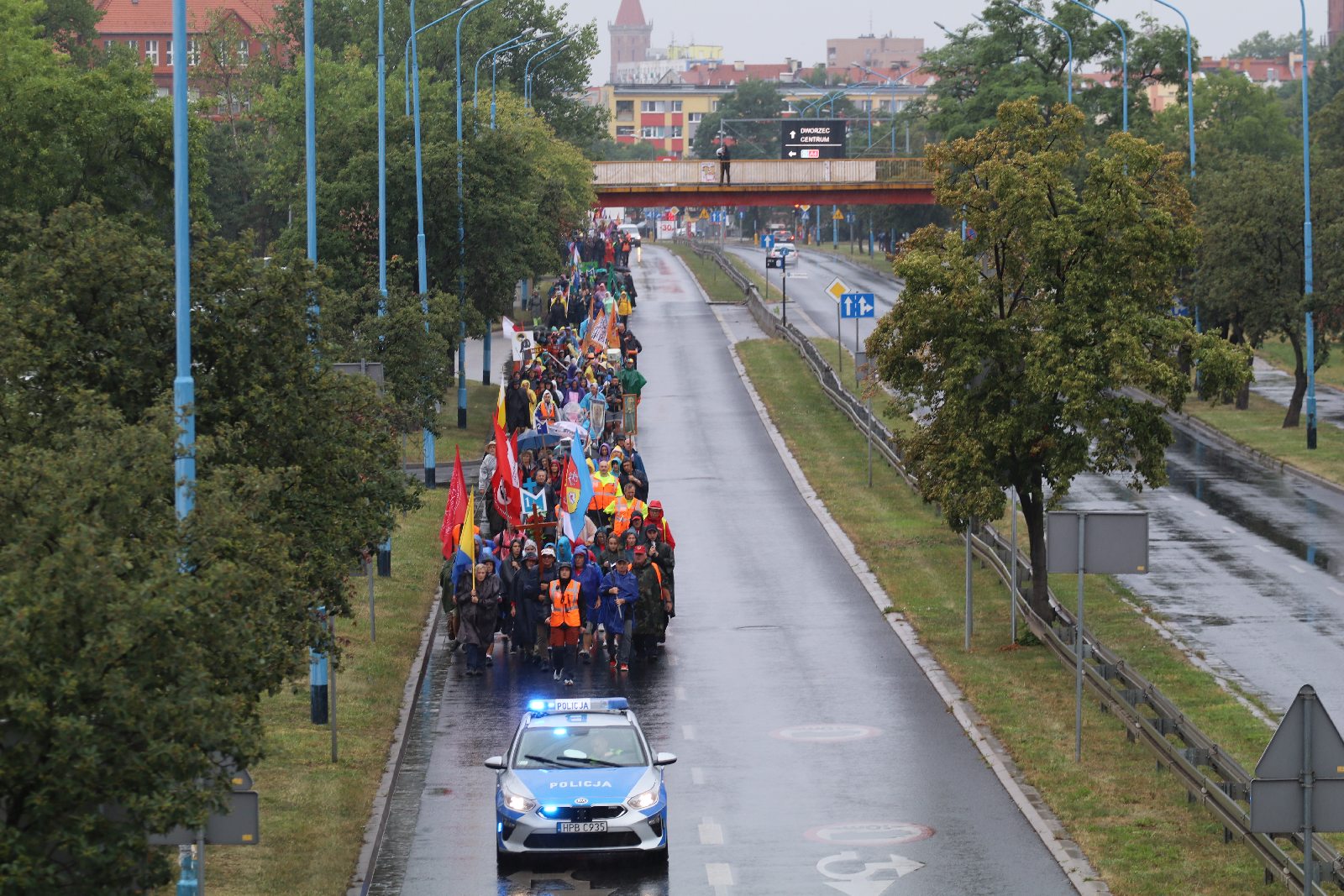 Blisko sześciuset pątników wyruszyło z Legnicy do Częstochowy
