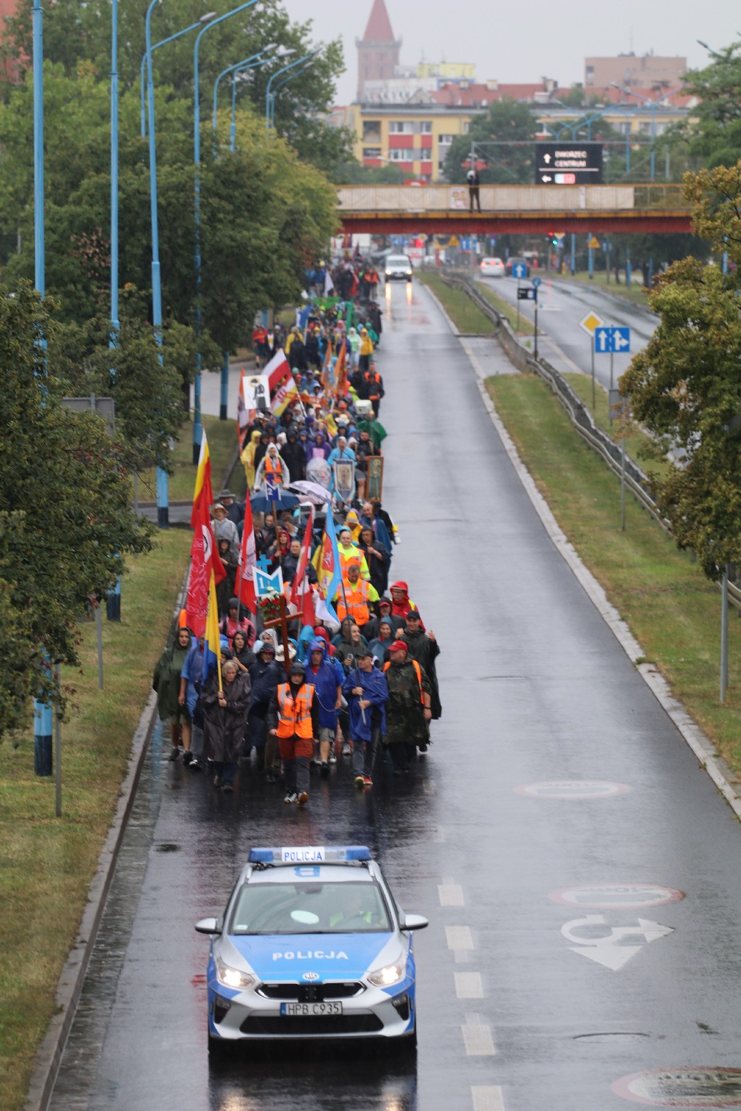Blisko sześciuset pątników wyruszyło z Legnicy do Częstochowy
