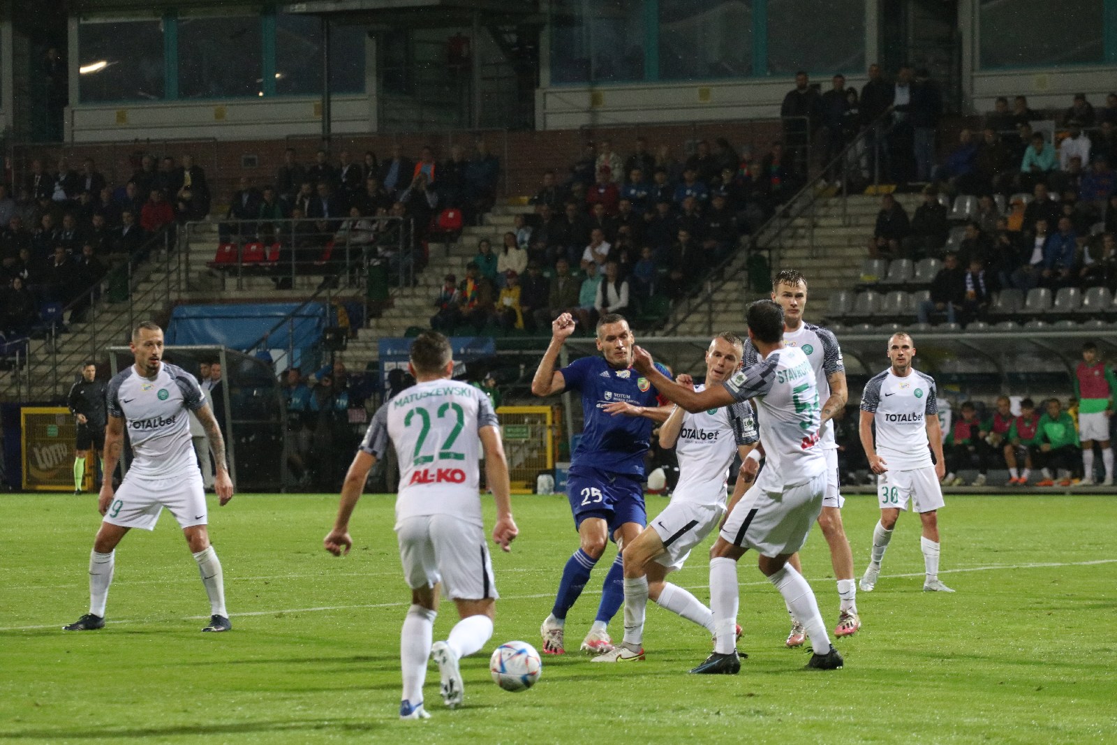 Miedź w trzeciej kolejce Ekstraklasy przegrała z Wartą 1:2