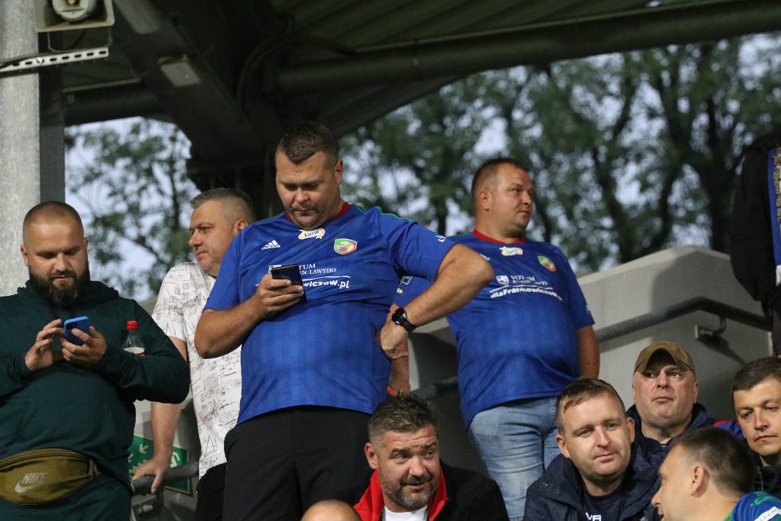 Mimo deszczu na trybunach zasiadło ponad cztery tysiące kibiców