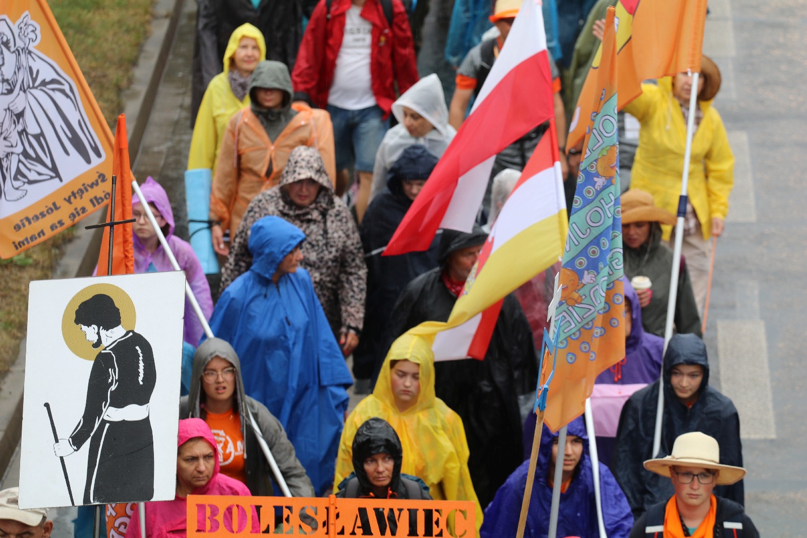 Blisko sześciuset pątników wyruszyło z Legnicy do Częstochowy
