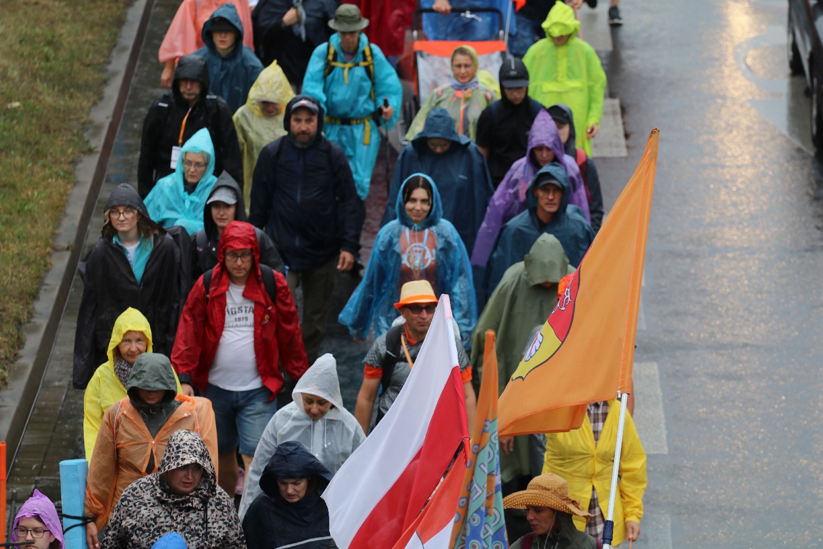 Blisko sześciuset pątników wyruszyło z Legnicy do Częstochowy
