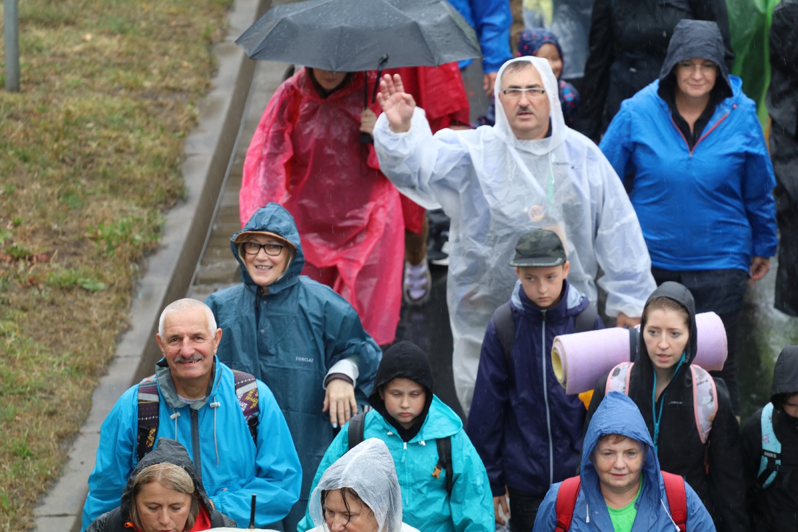 Blisko sześciuset pątników wyruszyło z Legnicy do Częstochowy
