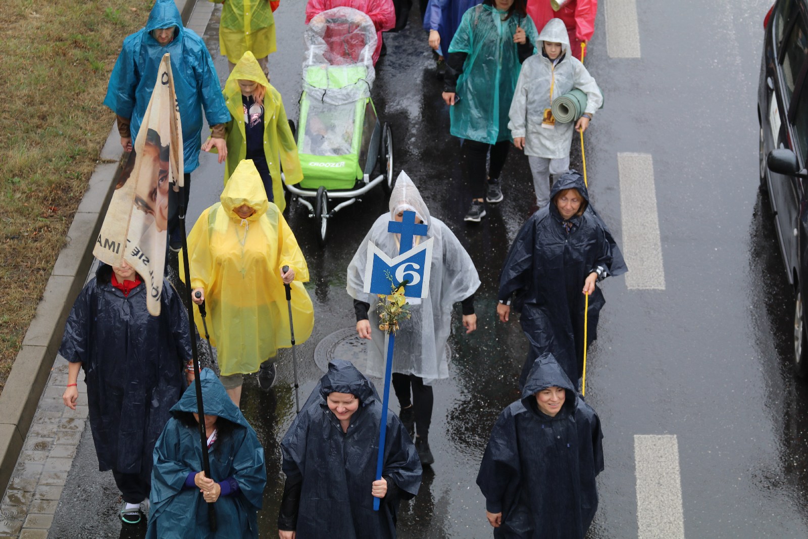 Blisko sześciuset pątników wyruszyło z Legnicy do Częstochowy
