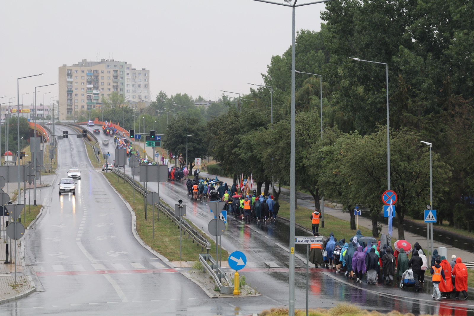 Blisko sześciuset pątników wyruszyło z Legnicy do Częstochowy
