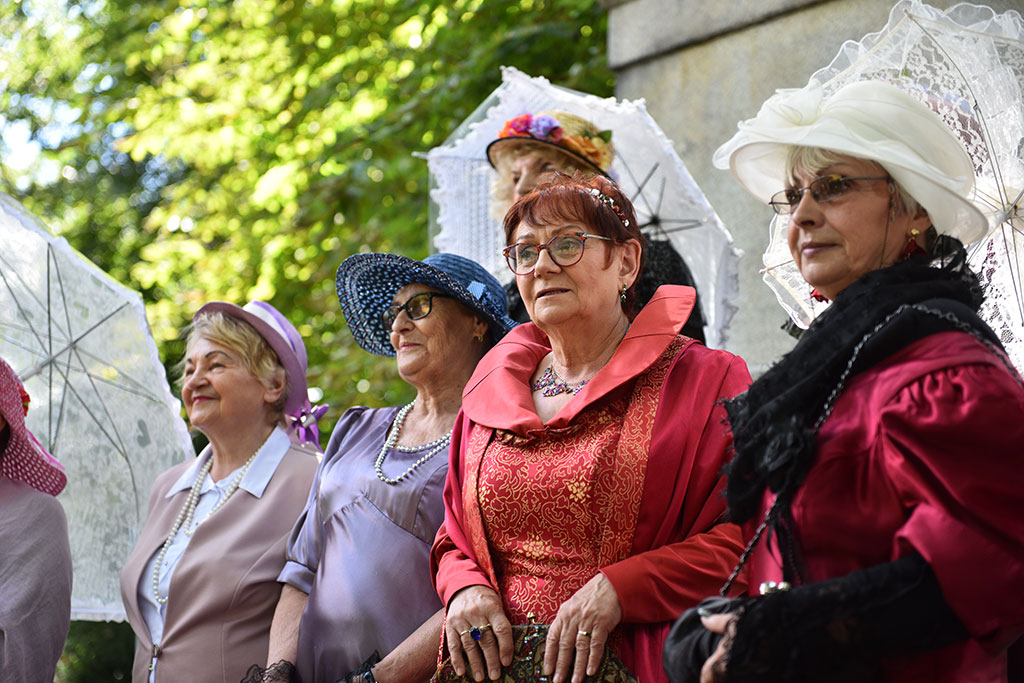 Poznaliśmy historię lwa śpiącego w Parku Miejskim i jego twórcy