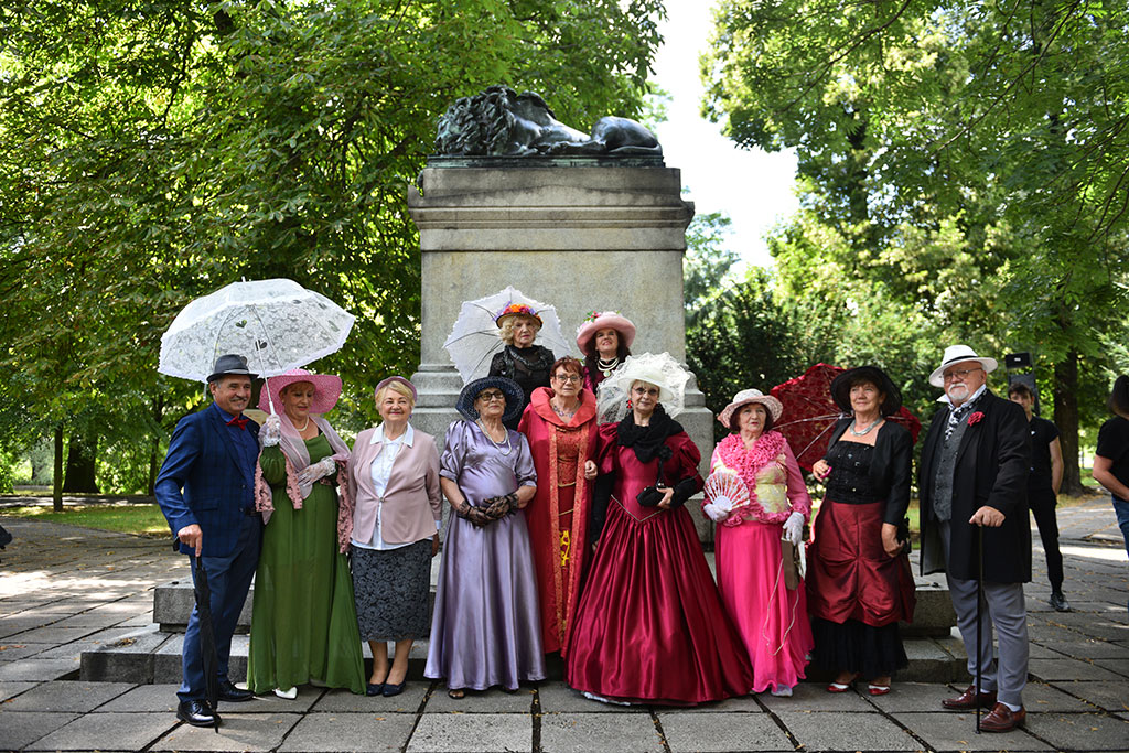Poznaliśmy historię lwa śpiącego w Parku Miejskim i jego twórcy