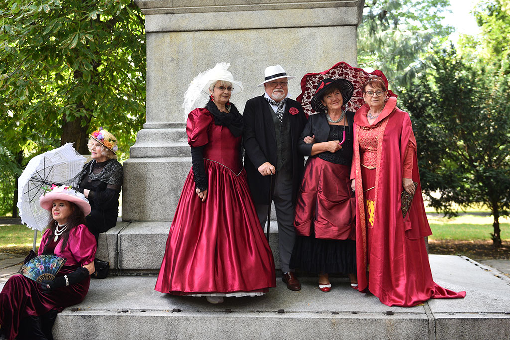 Poznaliśmy historię lwa śpiącego w Parku Miejskim i jego twórcy
