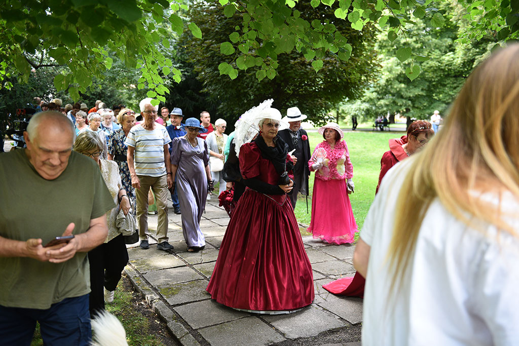 Poznaliśmy historię lwa śpiącego w Parku Miejskim i jego twórcy