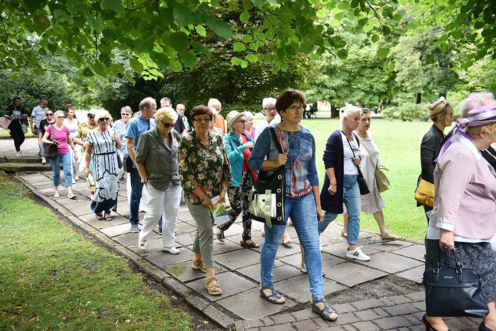 Poznaliśmy historię lwa śpiącego w Parku Miejskim i jego twórcy