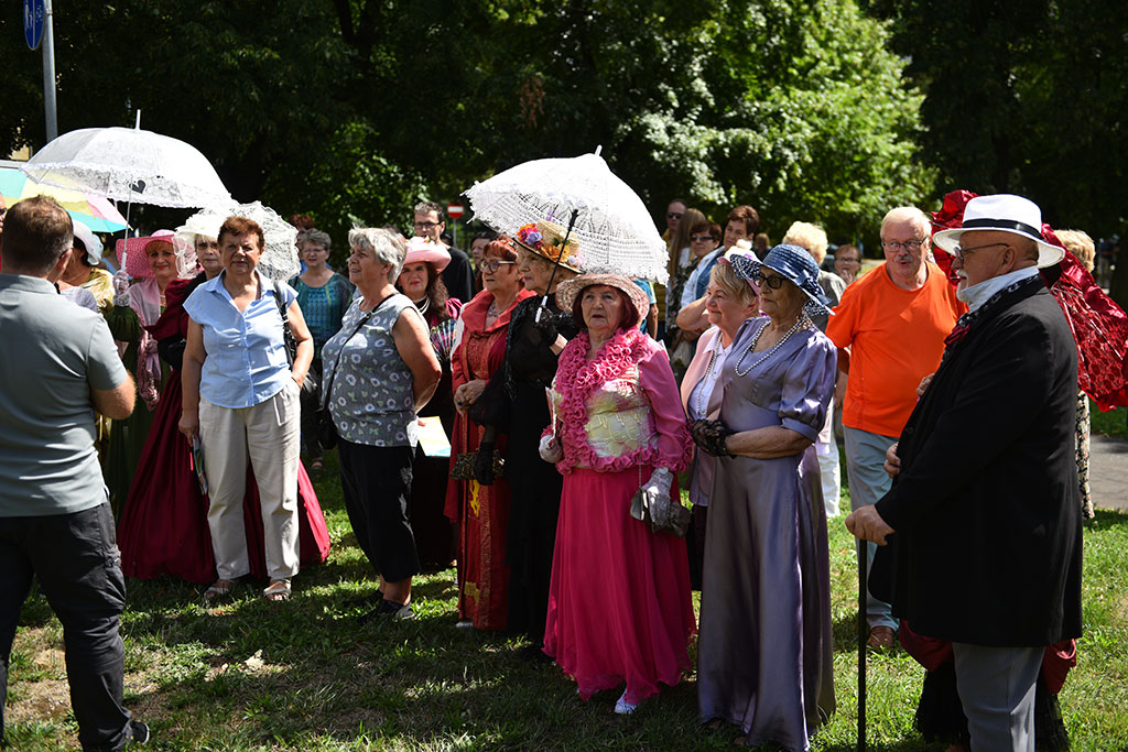 Poznaliśmy historię lwa śpiącego w Parku Miejskim i jego twórcy