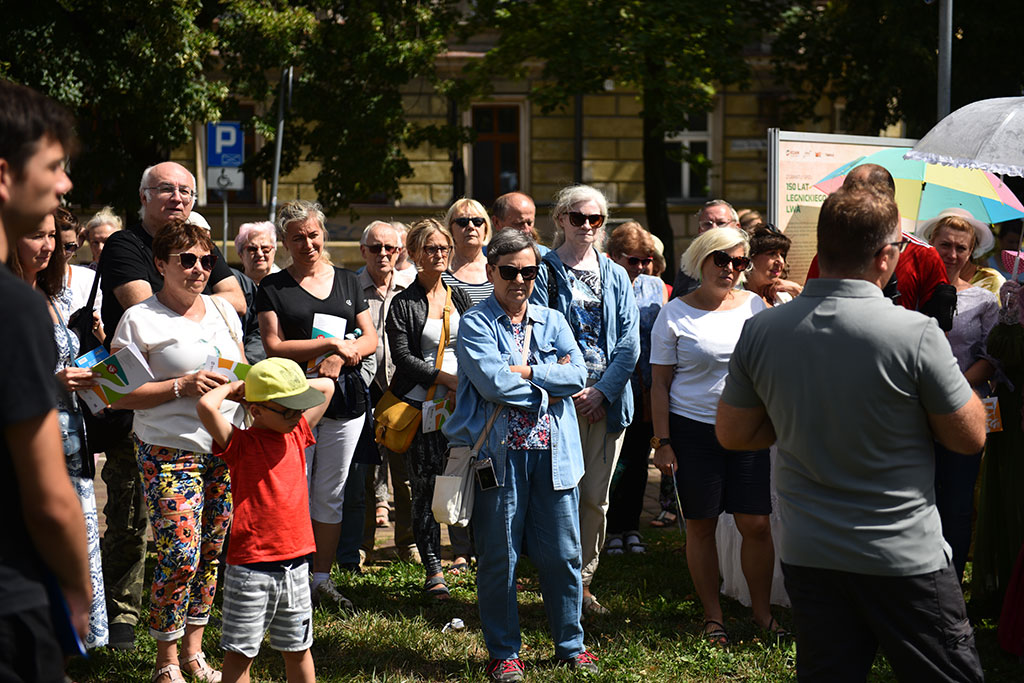 Poznaliśmy historię lwa śpiącego w Parku Miejskim i jego twórcy