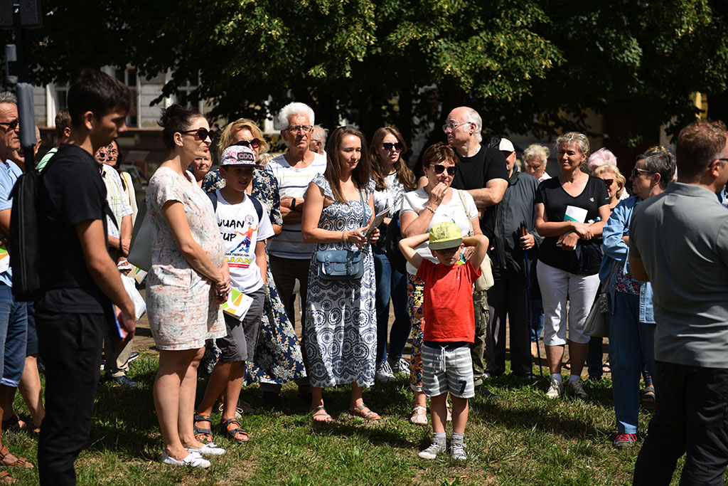 Poznaliśmy historię lwa śpiącego w Parku Miejskim i jego twórcy