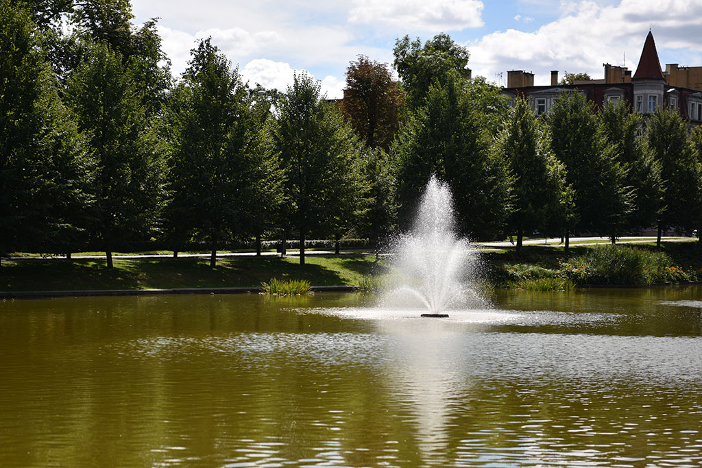 Poznaliśmy historię lwa śpiącego w Parku Miejskim i jego twórcy
