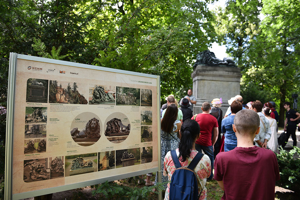 Poznaliśmy historię lwa śpiącego w Parku Miejskim i jego twórcy