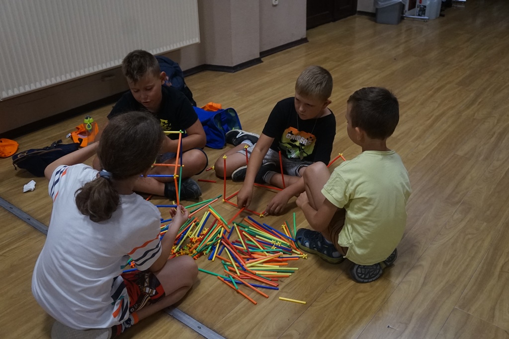 Półkolonie w Kunicach osiągnęły półmetek. Tak się bawiły dzieci