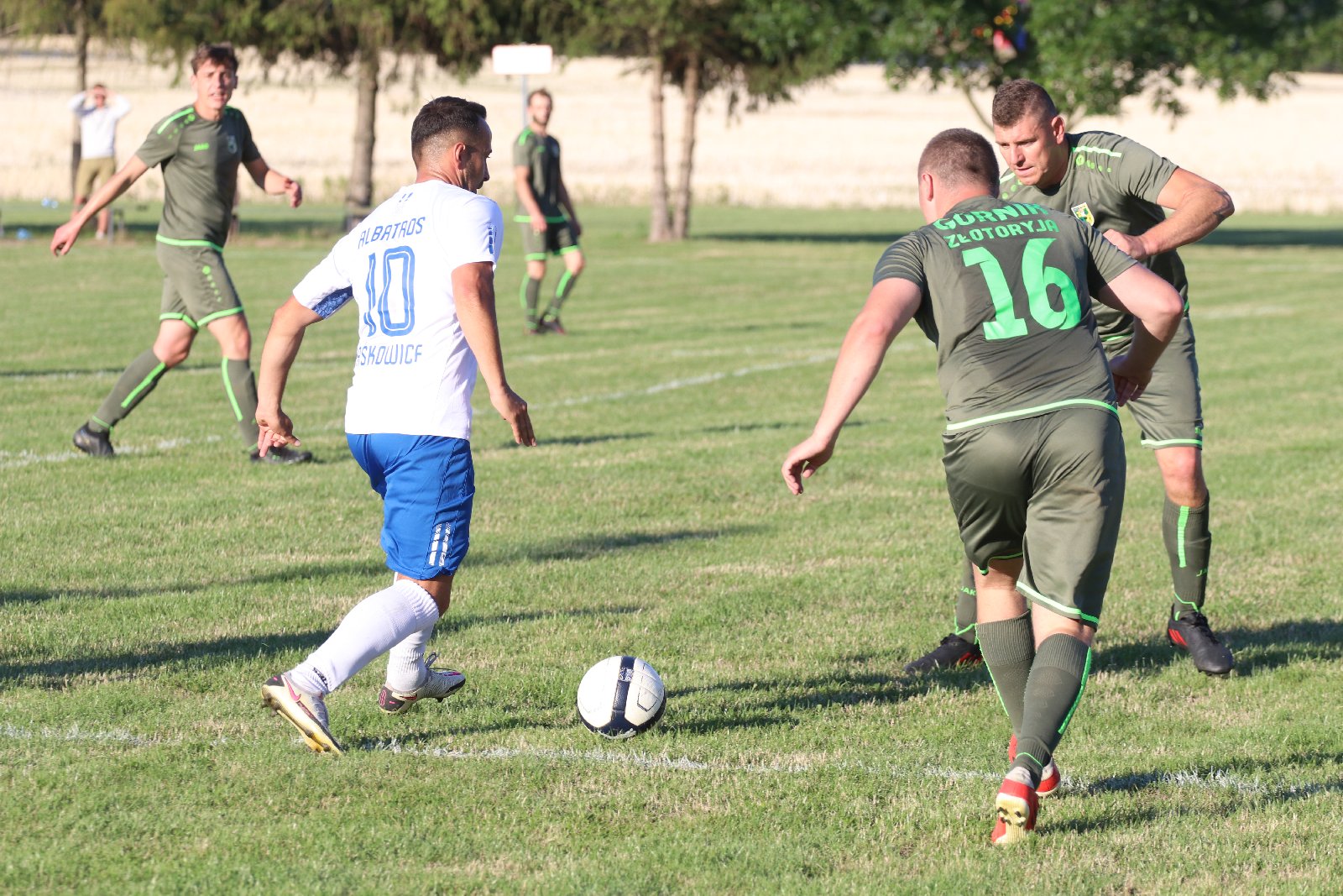 Albatros po rzutach karnych wyeliminował rezerwy Górnika