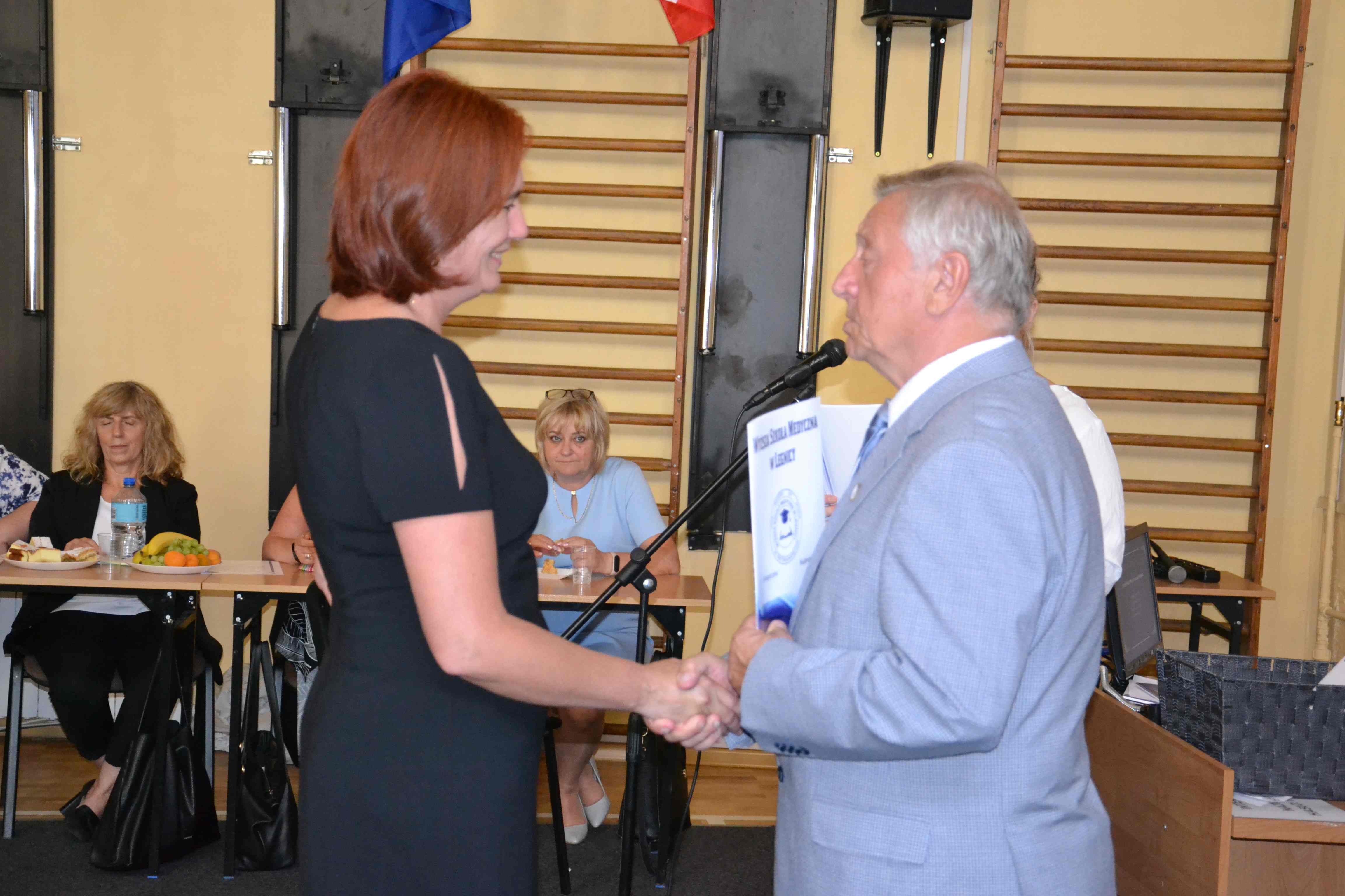 Dyplomatorium absolwentów rocznika 2022 w WSM w Legnicy