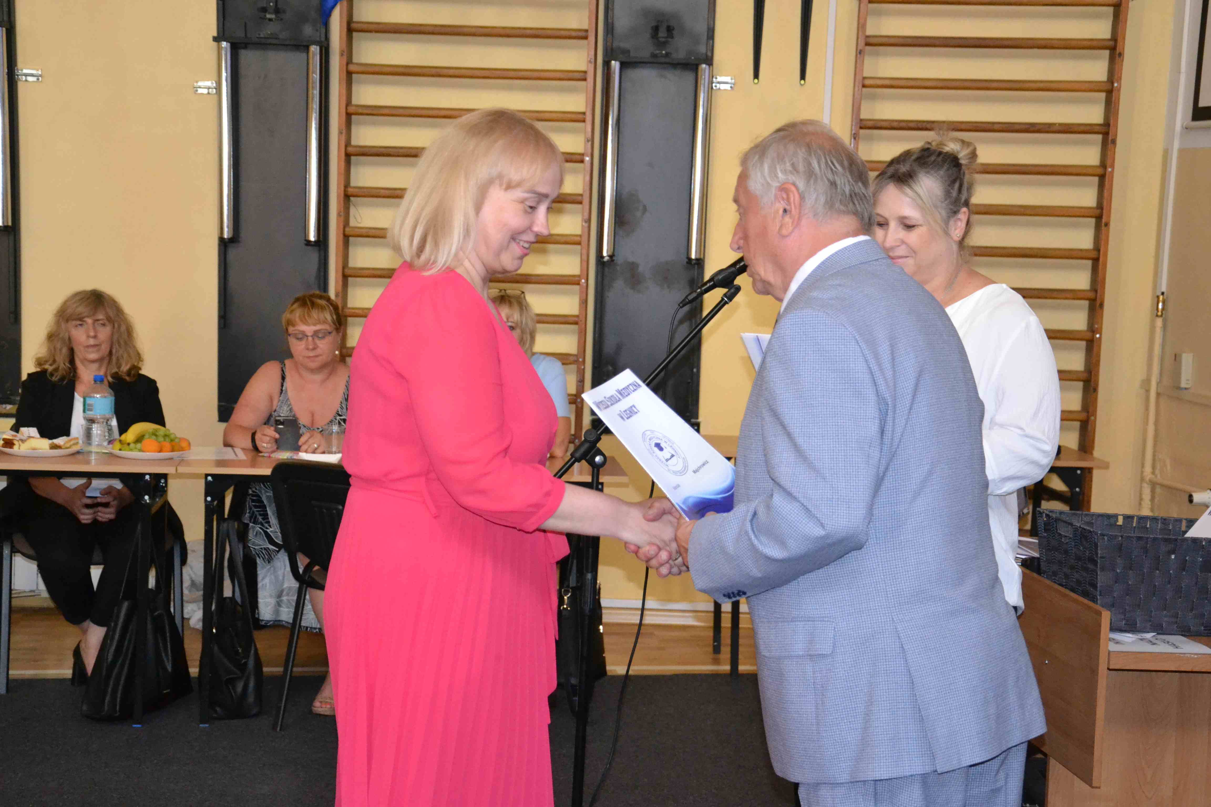 Dyplomatorium absolwentów rocznika 2022 w WSM w Legnicy