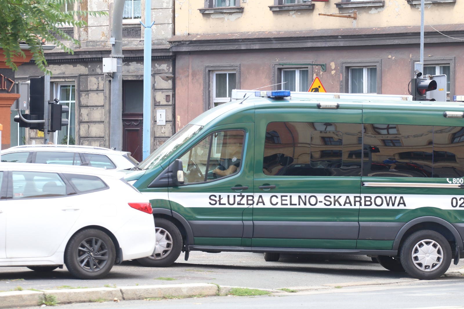 Służby celno-skarbowe znów zlikwidowały jaskinię hazardu