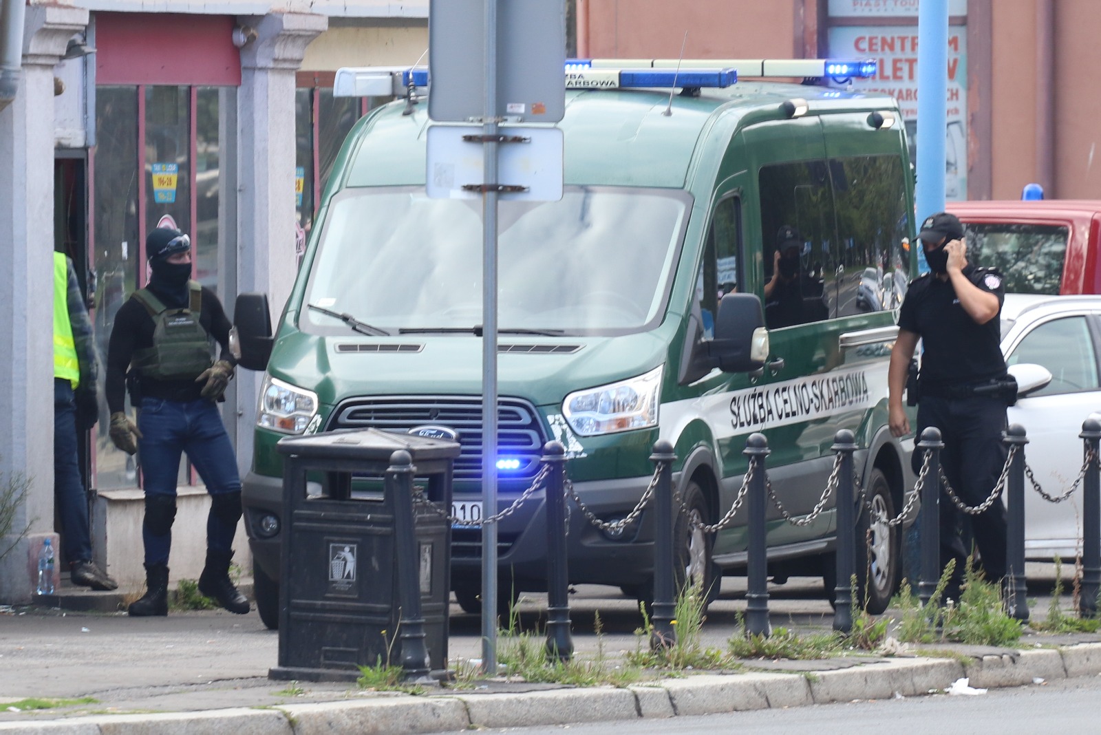 Służby celno-skarbowe znów zlikwidowały jaskinię hazardu