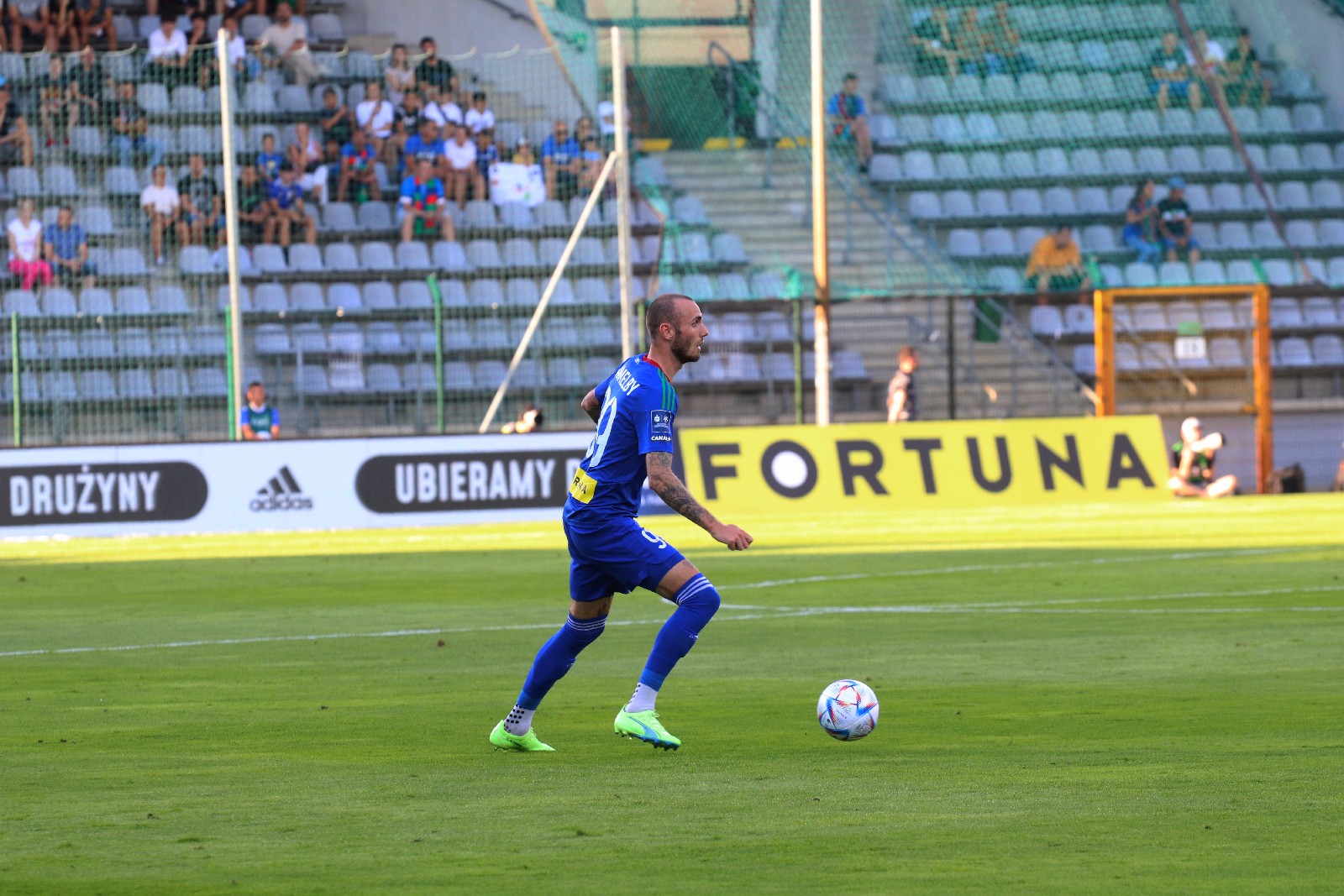 Miedź Legnica przegrywa derby z Zagłębiem Lubin