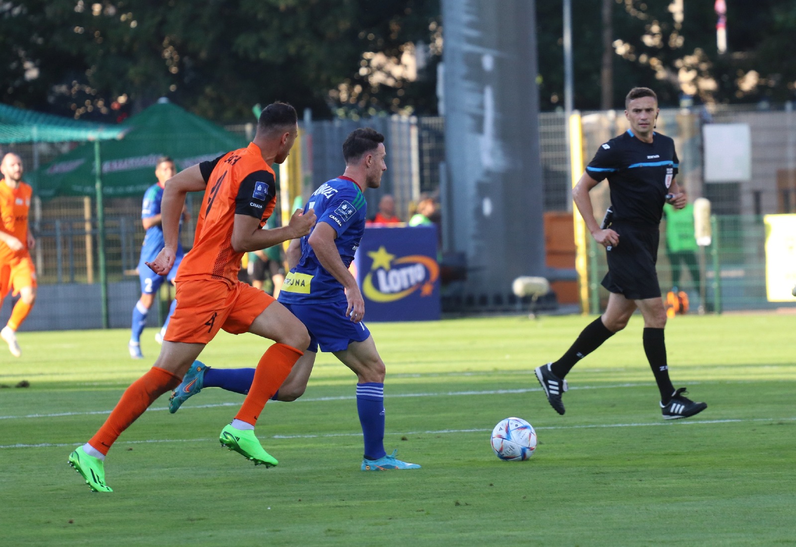 Miedź Legnica przegrywa derby z Zagłębiem Lubin