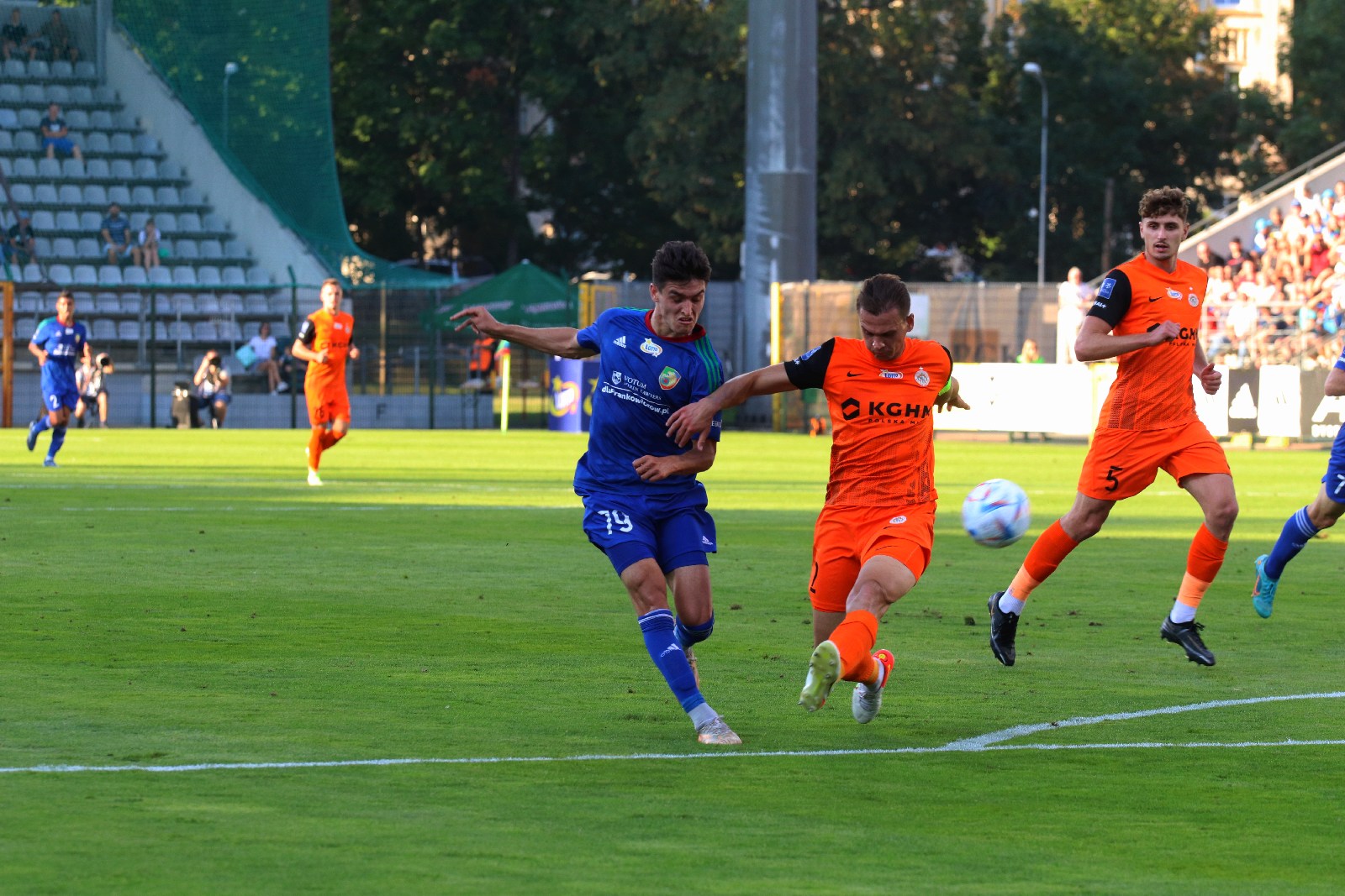Miedź Legnica przegrywa derby z Zagłębiem Lubin