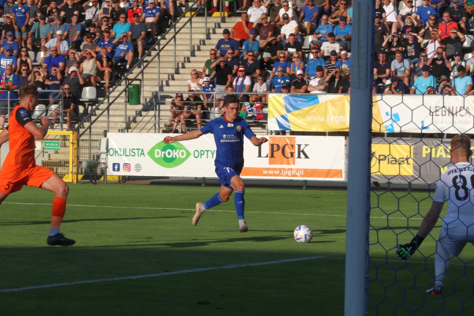 Miedź Legnica przegrywa derby z Zagłębiem Lubin