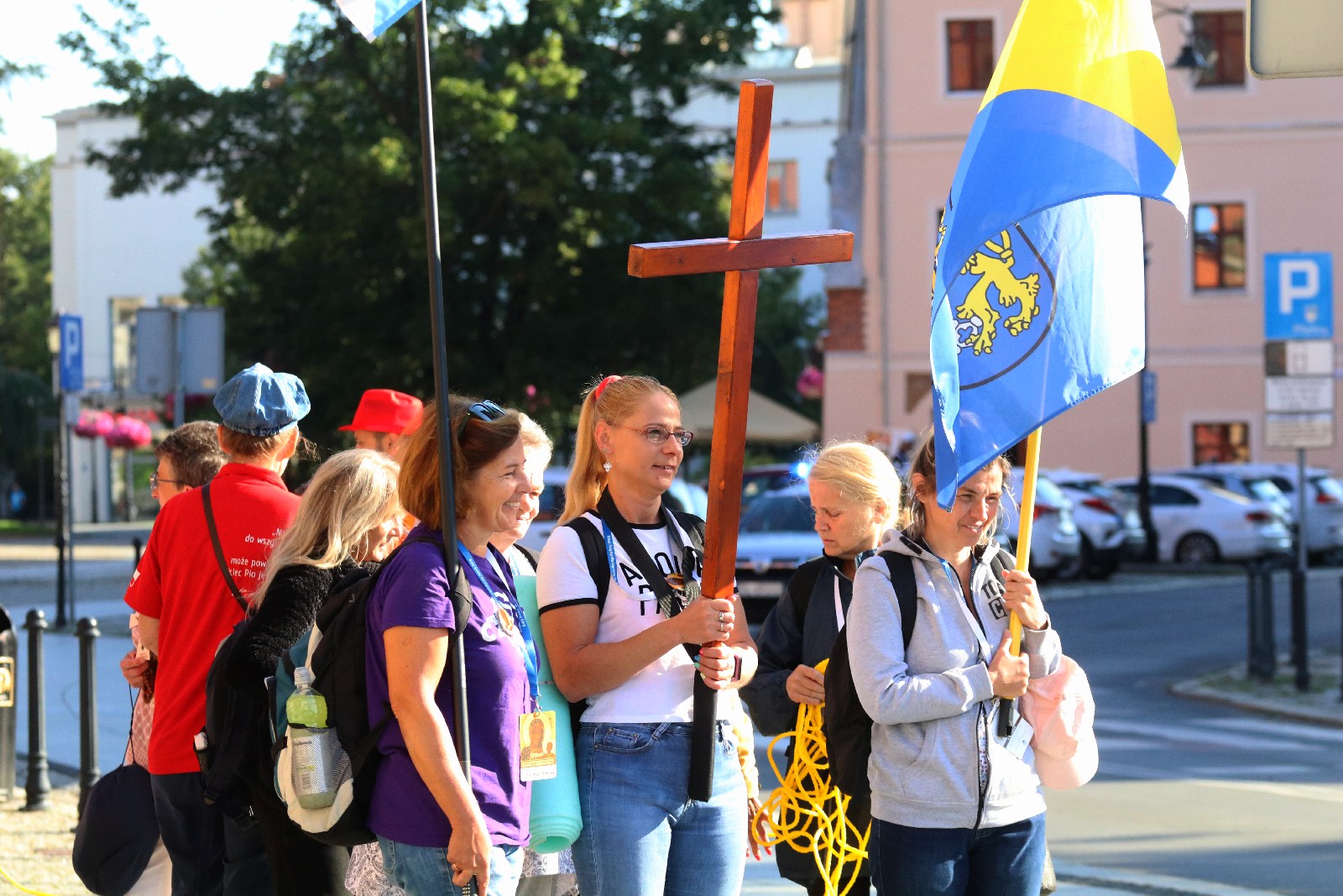 Z legnickiej katedry wyruszyła piesza pielgrzymka do Krzeszowa