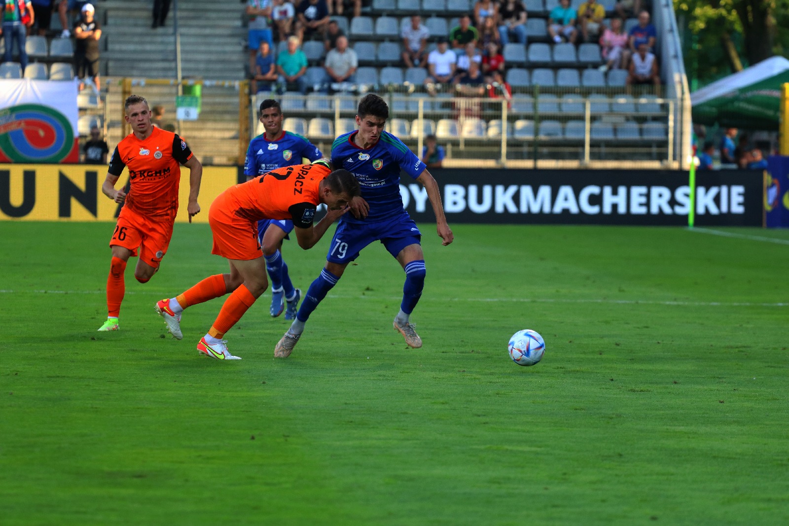 Miedź Legnica przegrywa derby z Zagłębiem Lubin