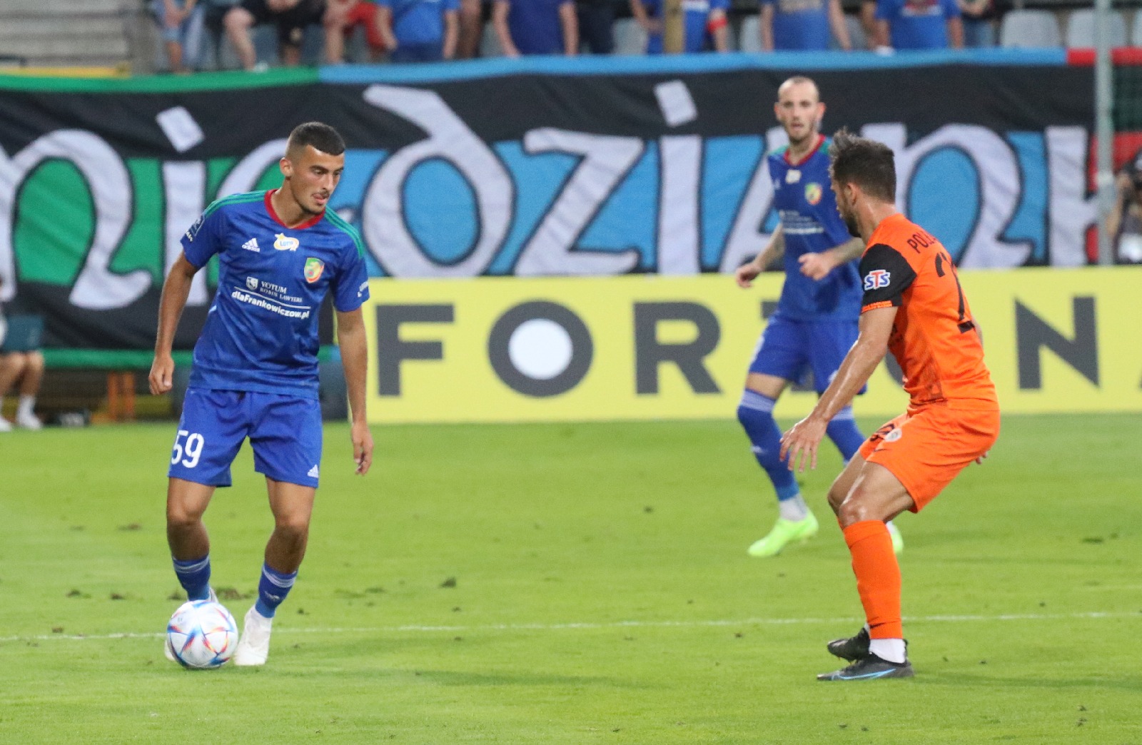 Miedź Legnica przegrywa derby z Zagłębiem Lubin