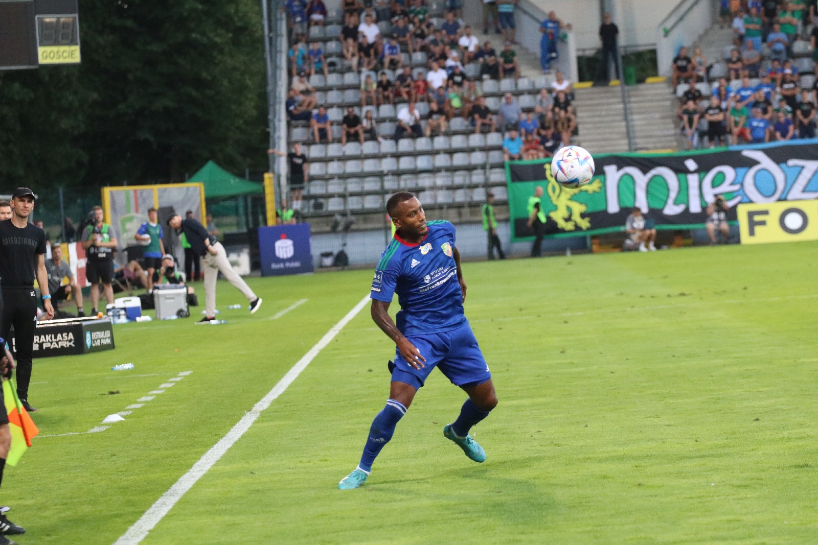 Miedź Legnica przegrywa derby z Zagłębiem Lubin