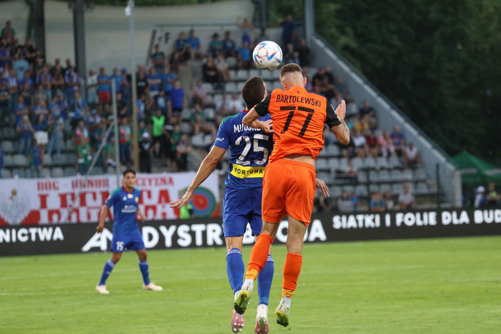Miedź Legnica przegrywa derby z Zagłębiem Lubin