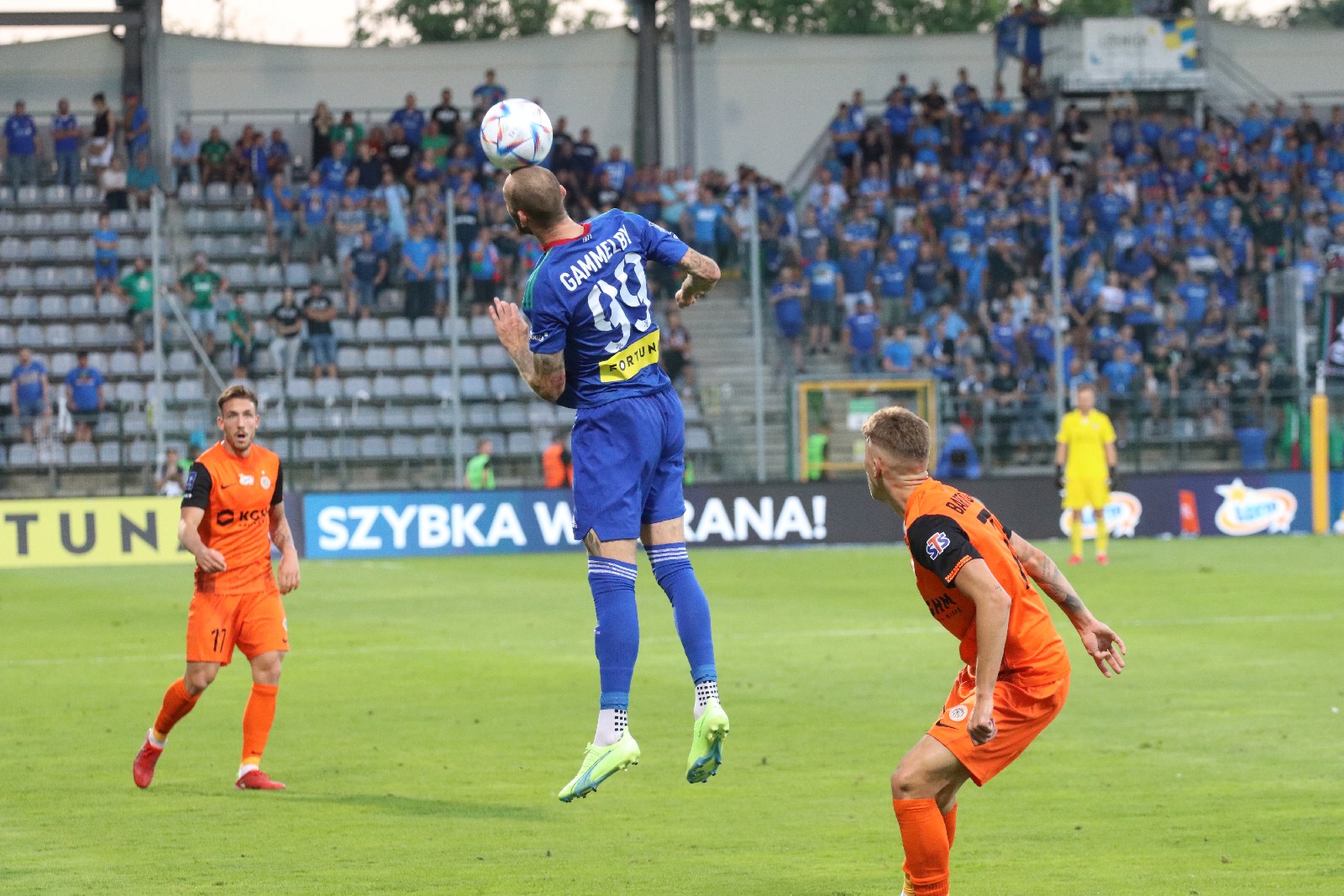 Miedź Legnica przegrywa derby z Zagłębiem Lubin