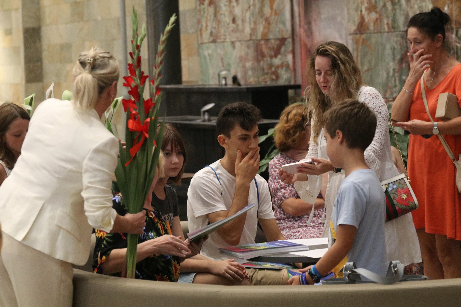 Huragan Poezji w Galerii Piastów. Promocja książki Bajadełka