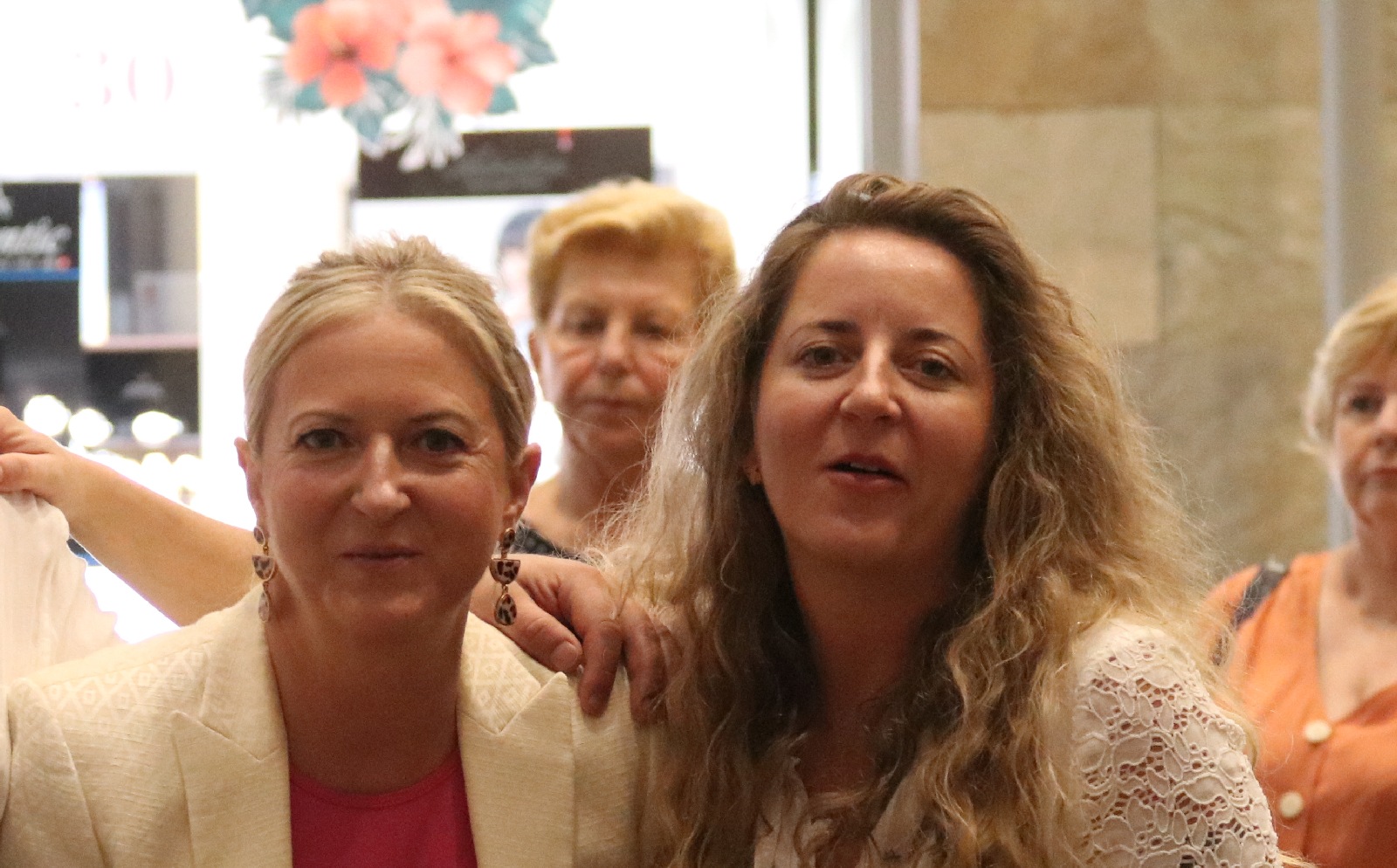 Huragan Poezji w Galerii Piastów. Promocja książki Bajadełka