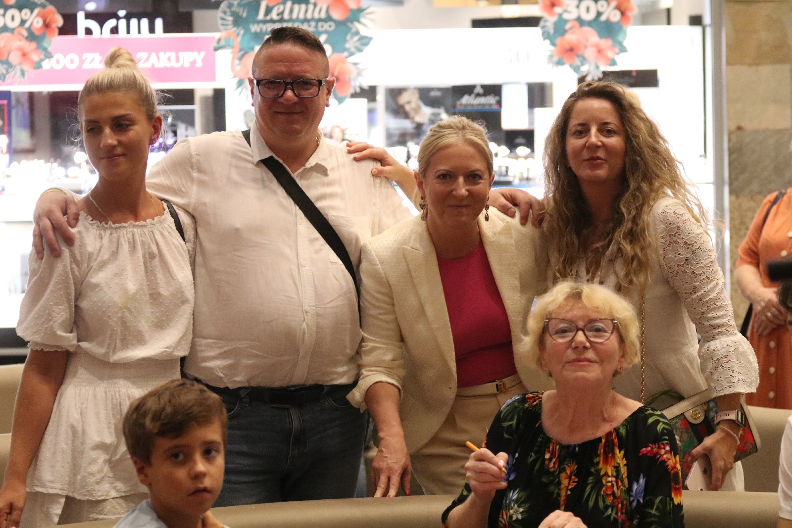 Huragan Poezji w Galerii Piastów. Promocja książki Bajadełka