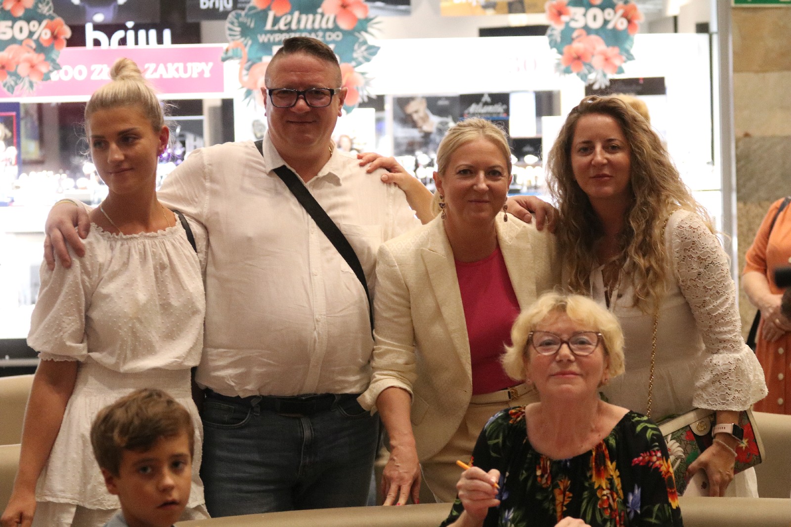 Huragan Poezji w Galerii Piastów. Promocja książki Bajadełka