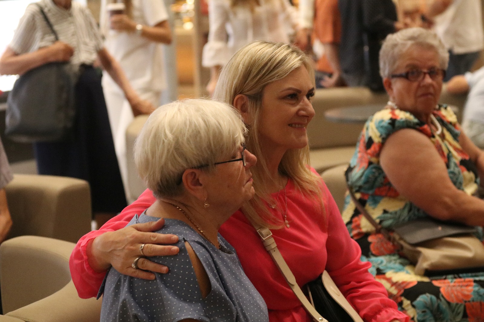 Huragan Poezji w Galerii Piastów. Promocja książki Bajadełka