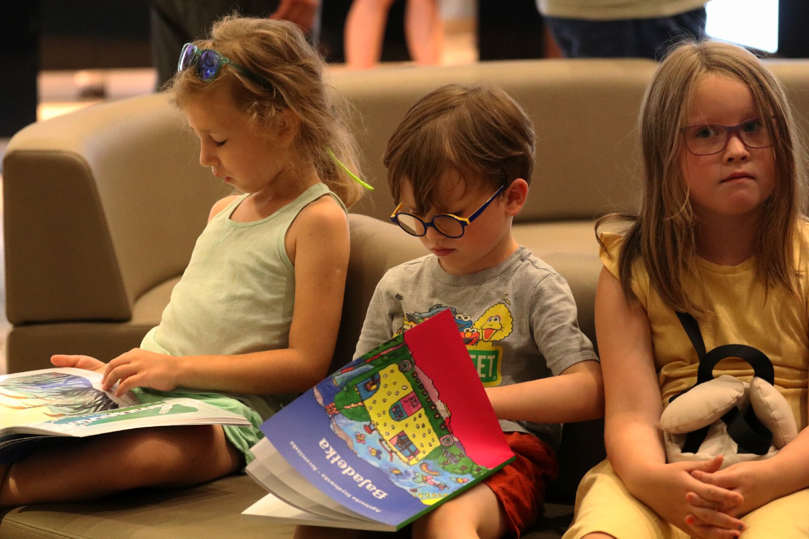 Huragan Poezji w Galerii Piastów. Promocja książki Bajadełka