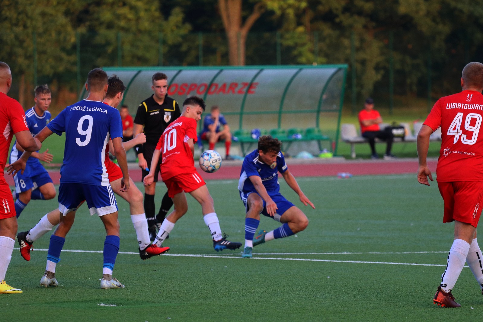 Młodzież Miedzi Legnica rozgromiła Lubiatowiankę Lubiatów