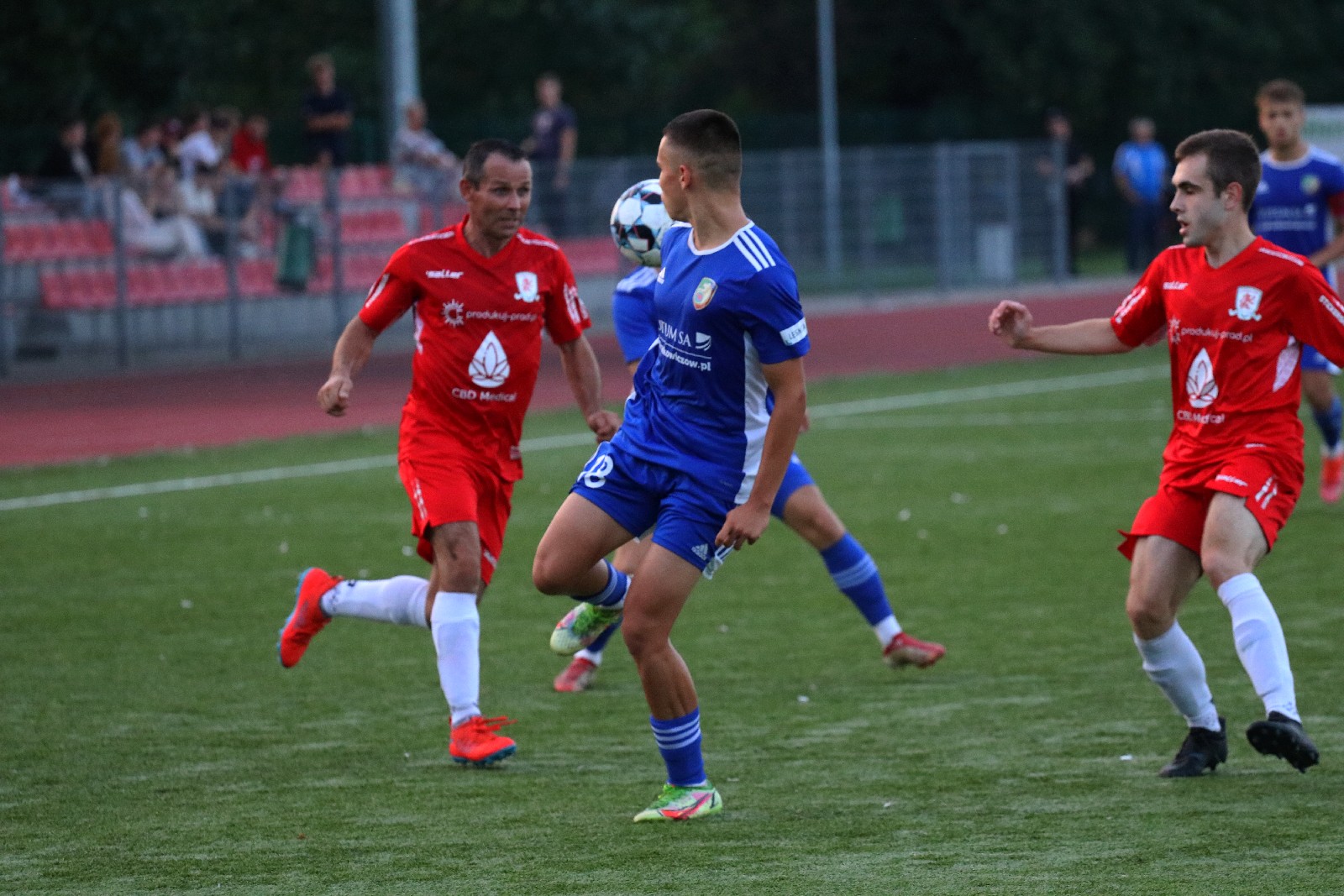 Młodzież Miedzi Legnica rozgromiła Lubiatowiankę Lubiatów