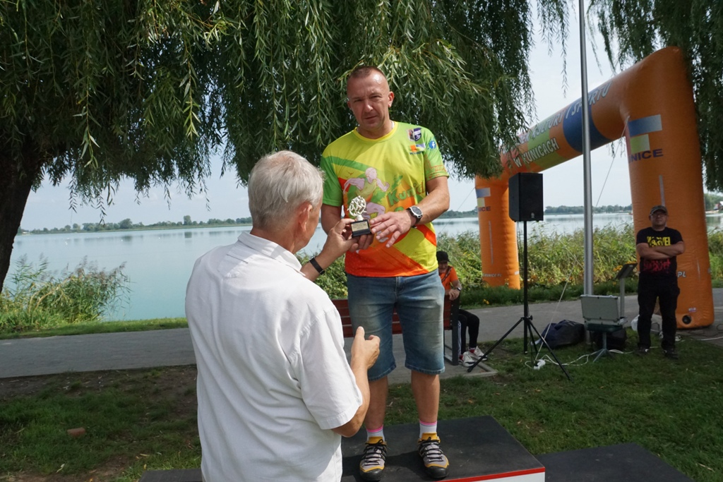 Kunicki Bieg Reggae. Dekoracja najlepszych zbiegaczy