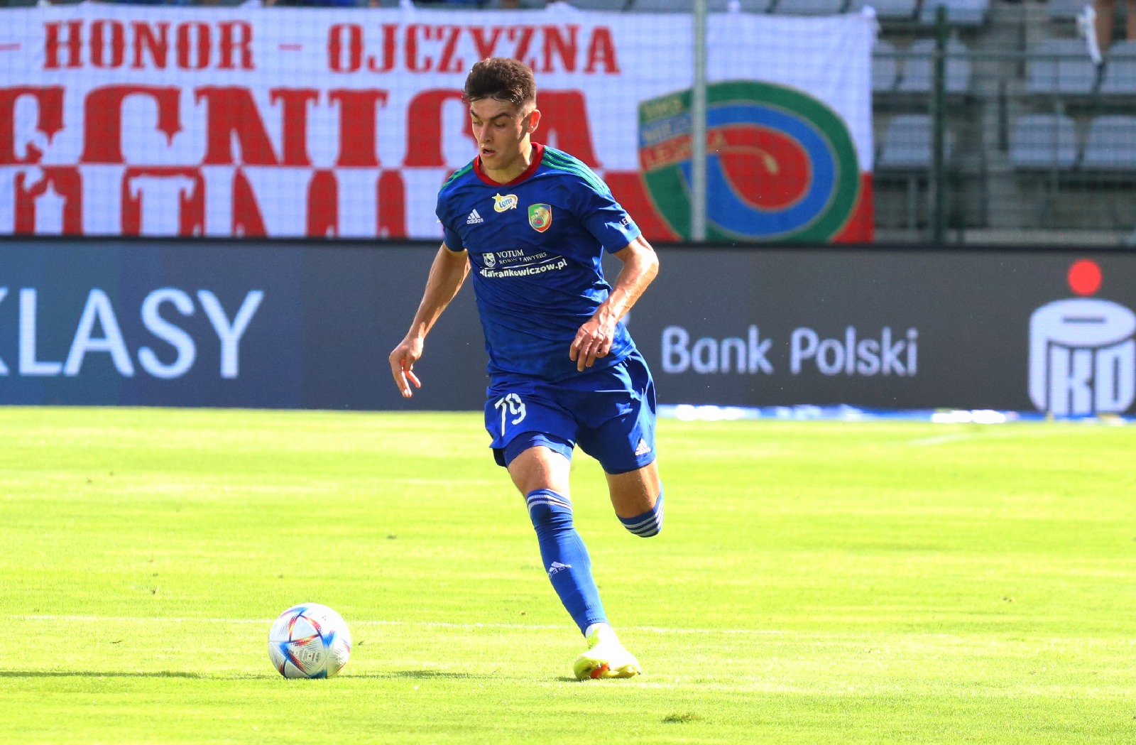 Wygrywamy z Lechią Gdańsk  geając blisko godzinę w dziesiątkę