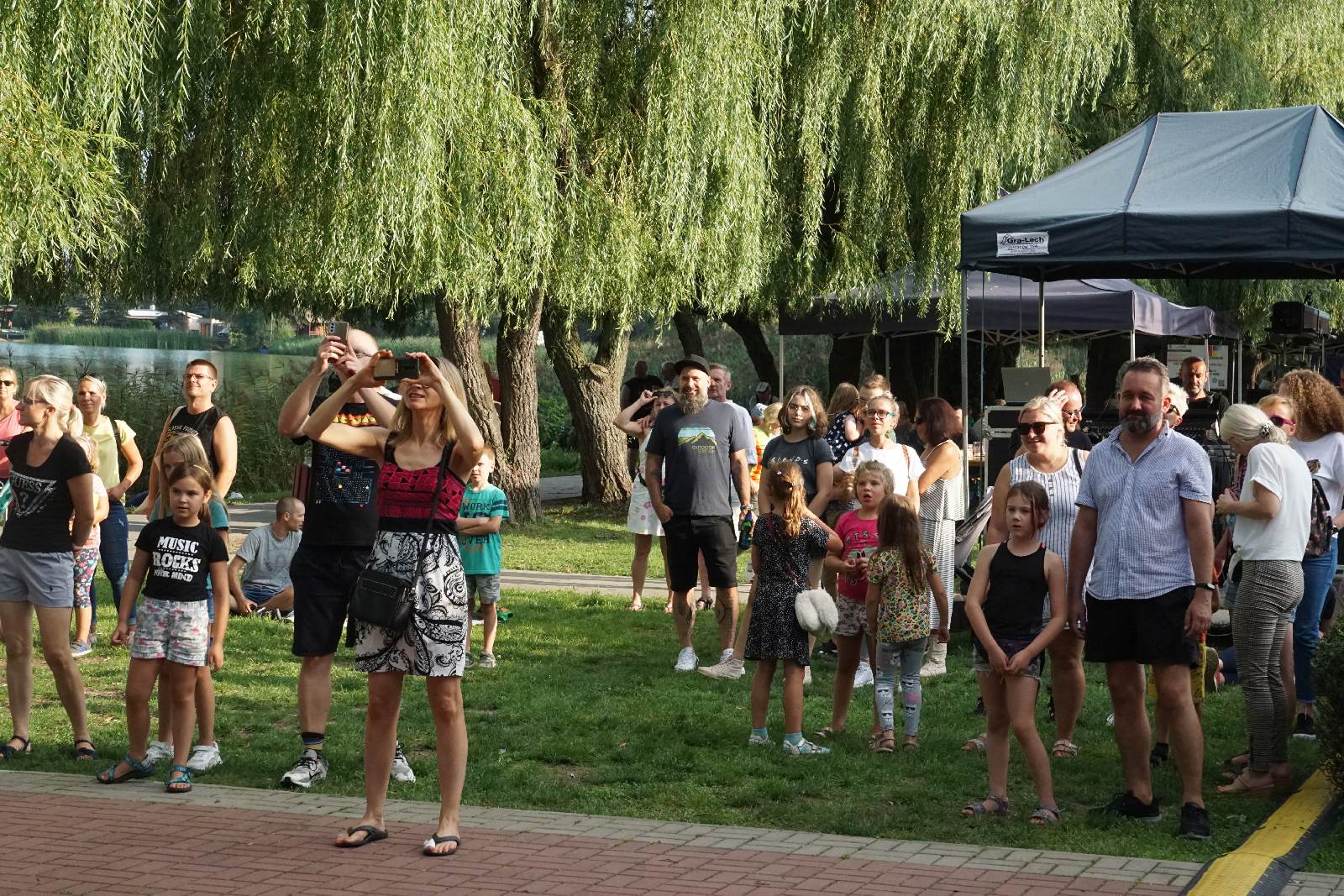 Festiwal Reggae Nad Jeziorem: Żywica, Ragabarabanda i Pajujo