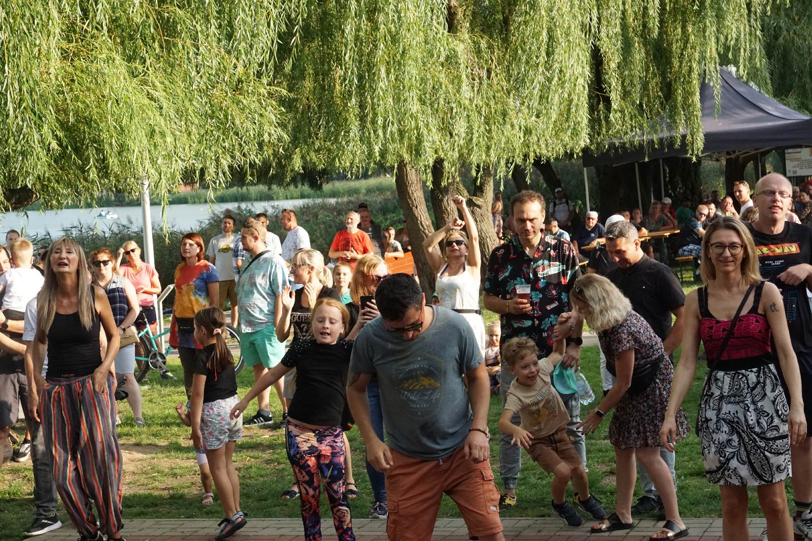 Festiwal Reggae Nad Jeziorem: Żywica, Ragabarabanda i Pajujo