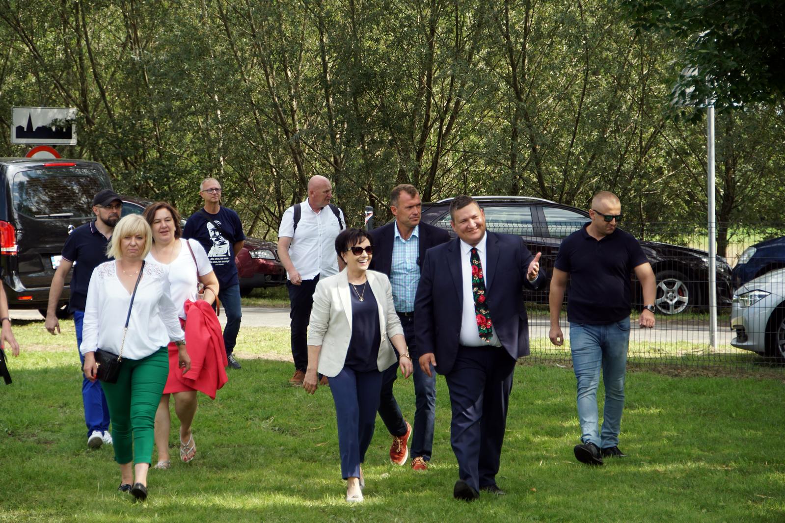 Dożynki Gminy Ruja odbyły się na boisku w Tyńcu Legnickim