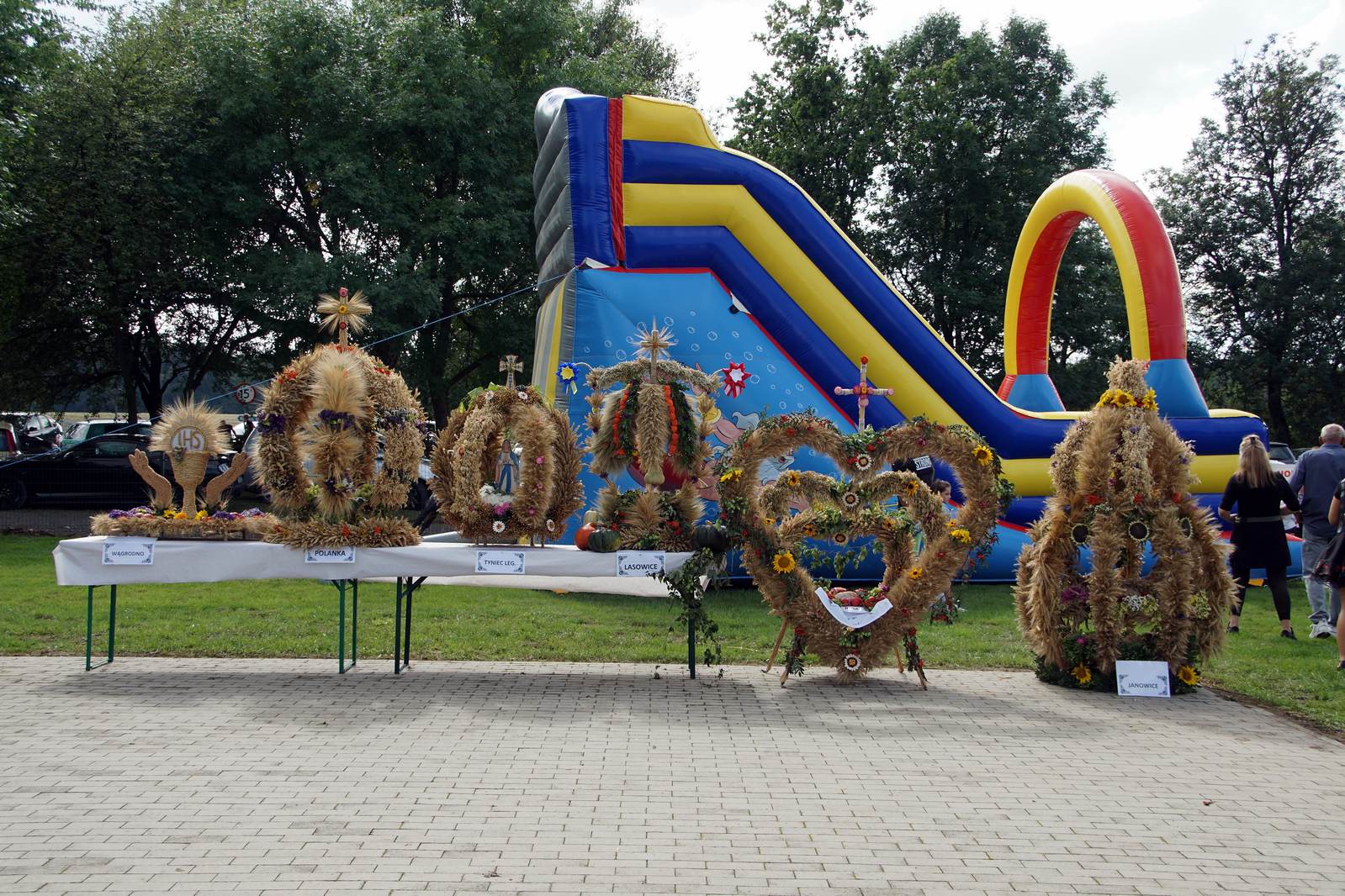 Dożynki Gminy Ruja odbyły się na boisku w Tyńcu Legnickim